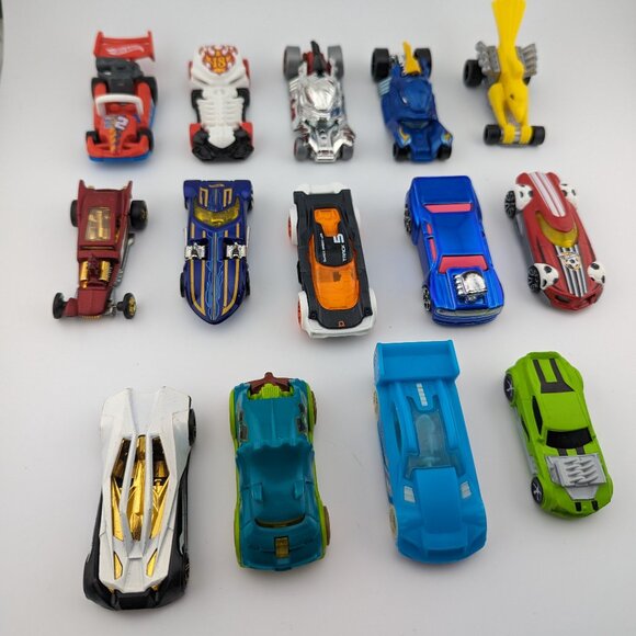Bundle of 24 collectible diecast car - Hot wheels - Maisto - Picture 2 of 8